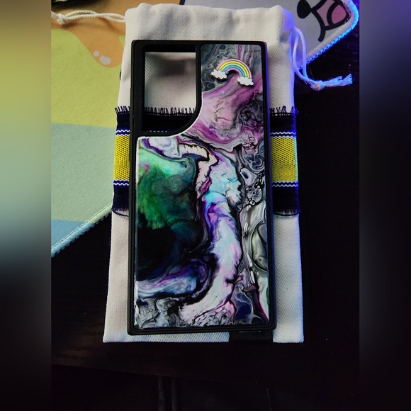 S22 Ultra Carved Resin Case - Picture 3 of 3